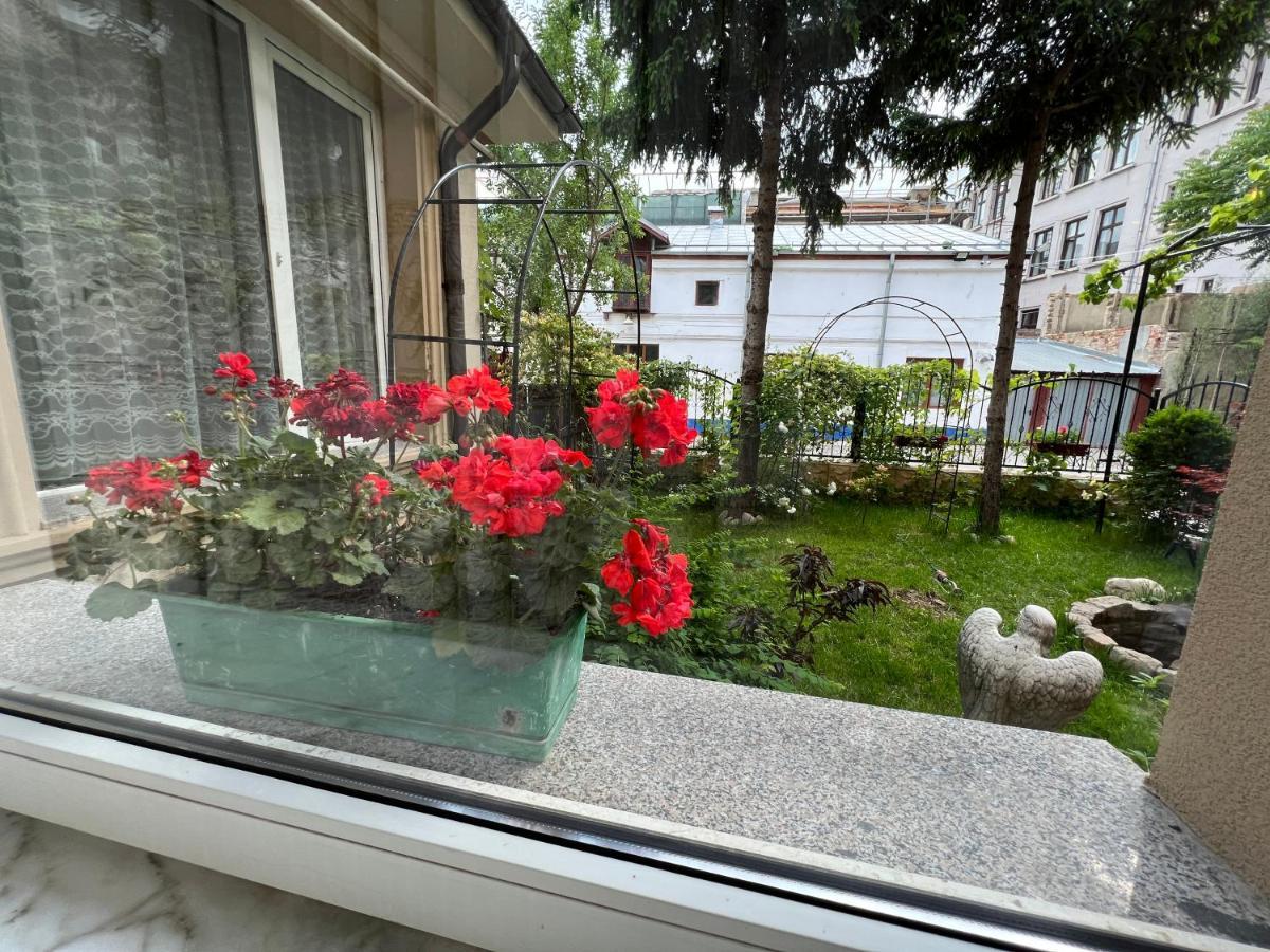 Hotel Boutique Cathedral Plaza Residences Room For Rent Downtown Bucareste Exterior foto